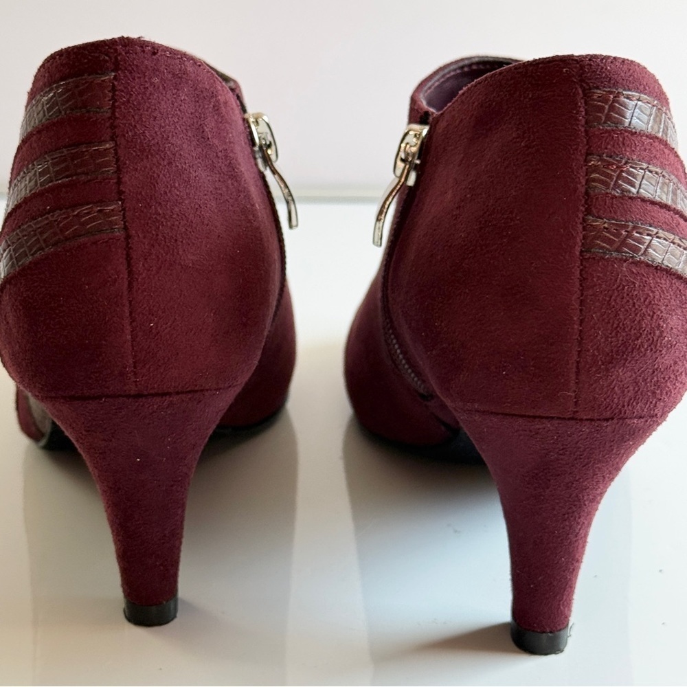 Eva & Zoe Burgundy Evelyn Ankle Boots Size 6.5 - Picture 9 of 13